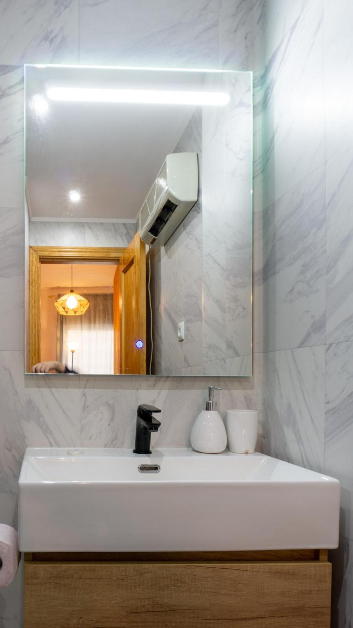 Love Apartment Malaga Center מראה חיצוני תמונה